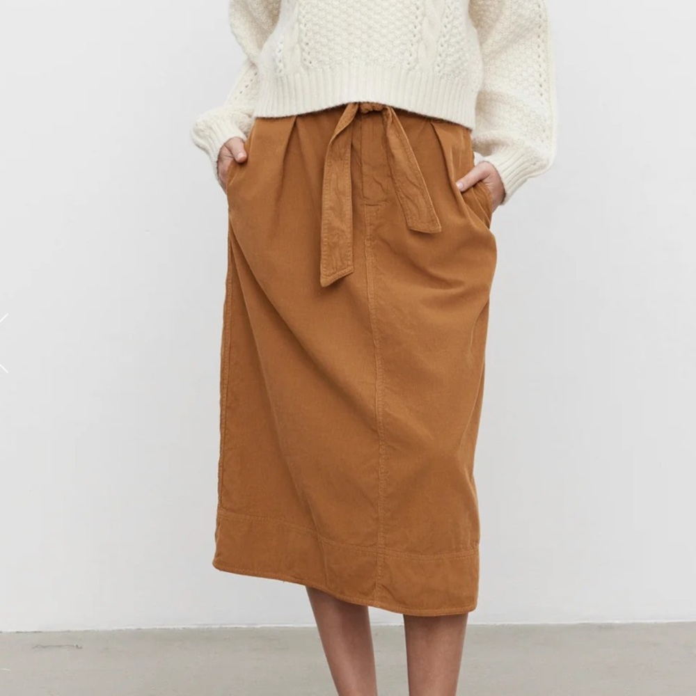 NWT Velvet by Graham&Spencer Lena Larose Kennedy Skirt Corduroy in Clove Size 4